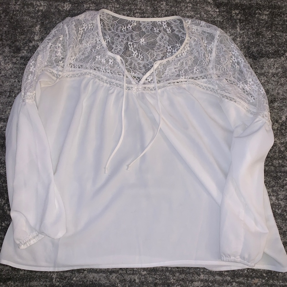 White long sleeve lace top